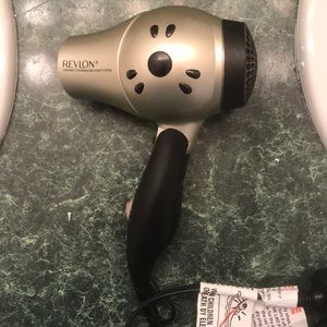 Revlon Ceramic/Ionic 1875W compact hairdryer